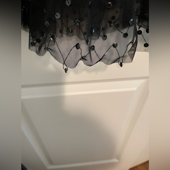 WD NY Black Sequin Mesh Tiered Layered Ruffle Skirt Size 8. - Picture 2 of 4